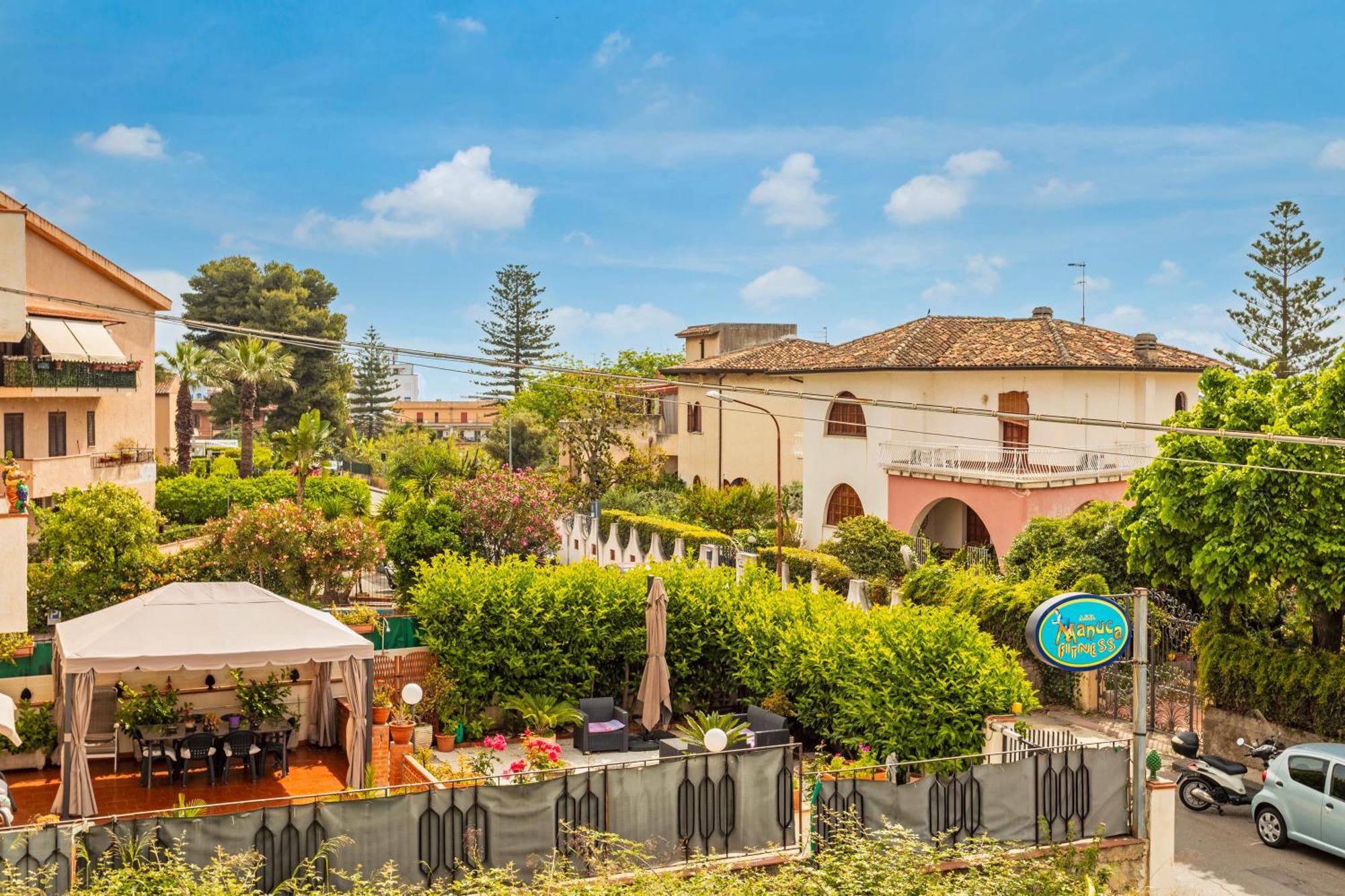 Chiara Home Apartment Giardini Naxos Exterior photo